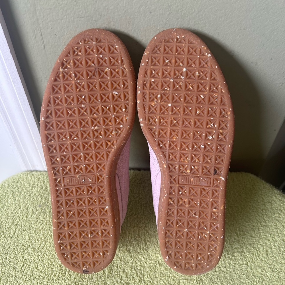 Puma Women's Light Pink Suede Sneakers with Tan Sole Like New - Picture 9 of 11